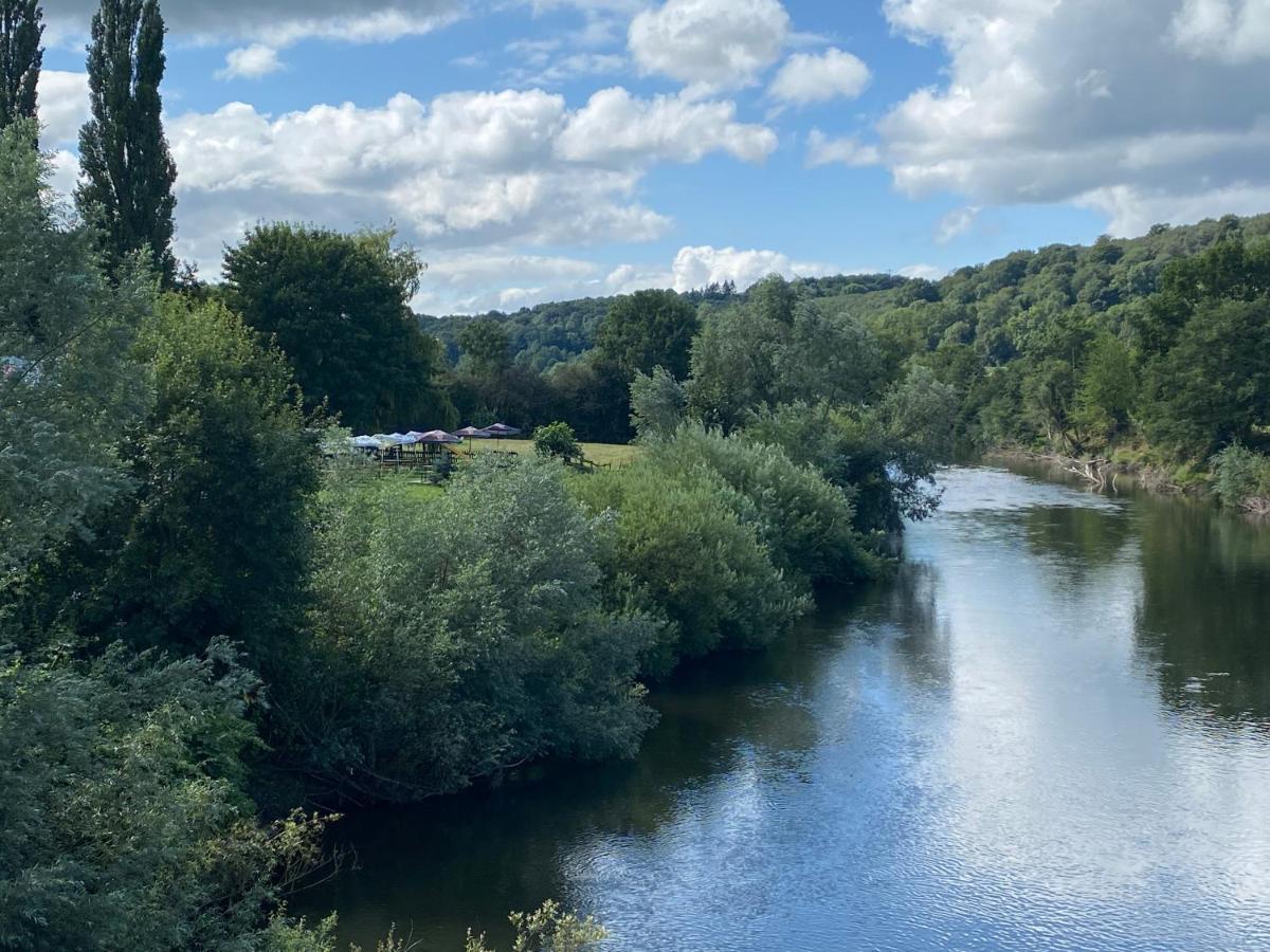 Chainbridge Usk Riverside Gastro Pub And Accommodation Trostrey Esterno foto