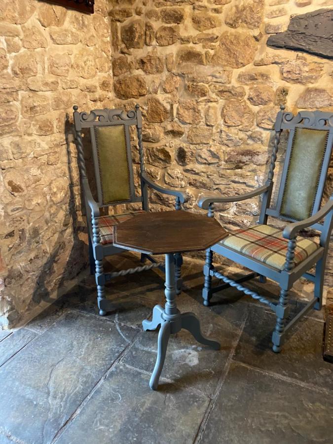 Chainbridge Usk Riverside Gastro Pub And Accommodation Trostrey Esterno foto