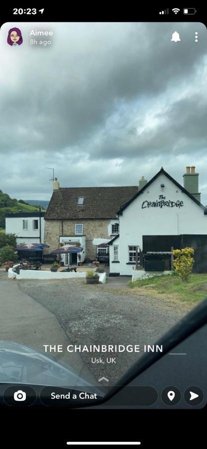 Chainbridge Usk Riverside Gastro Pub And Accommodation Trostrey Esterno foto